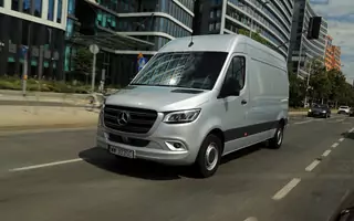 Mercedes Sprinter - dostawczak, który chce być trendy