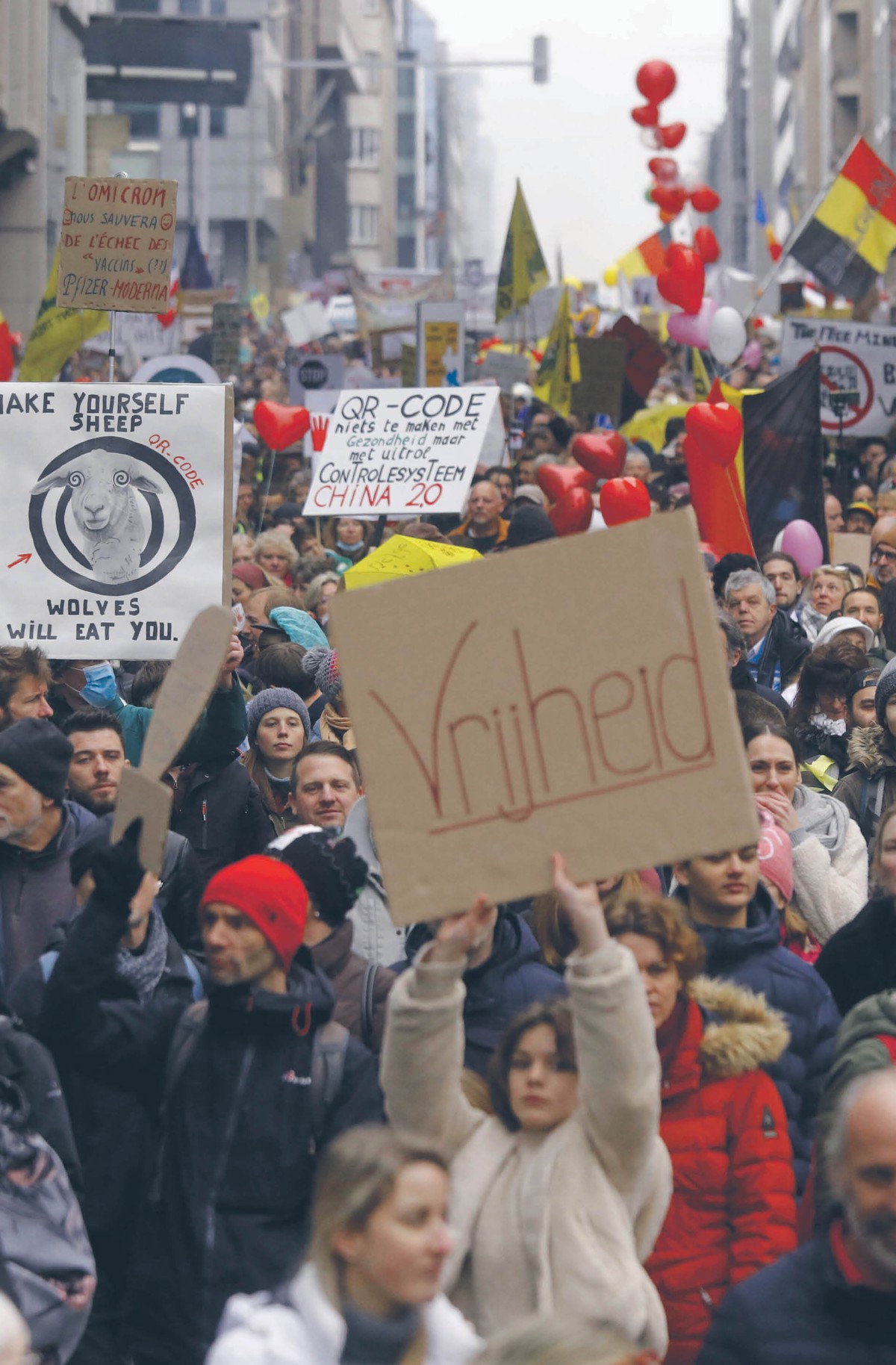 Styczniowe protesty w Brukseli przeciwko „nieproporcjonalnym i naruszającym prawa człowieka” restrykcjom antycovidowym