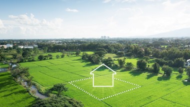 sprzedaż działki w 2026 roku - jak uniknąć podatku i błędów w akcie no