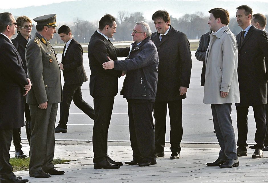 Doček: Ministri Aleksandar Vulin, Bratislav Gašić i Nikola Selakovoić