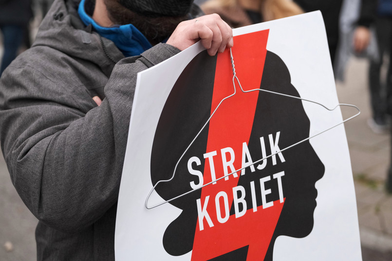 Plakaty z symbolem protestów w przedszkolu integracyjnym. Kurator oświaty interweniuje