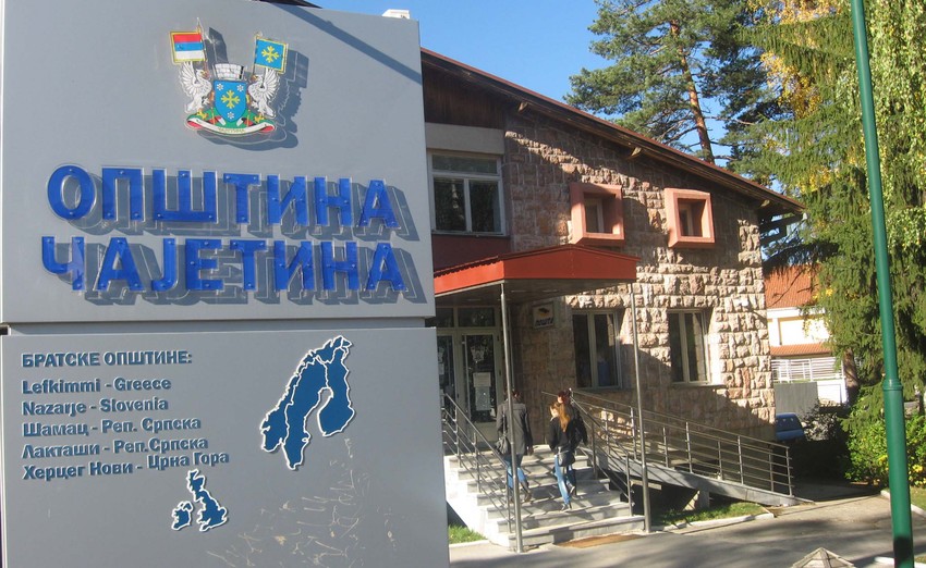 Plac poklonjen MUP-u opet je imovina Čajetine