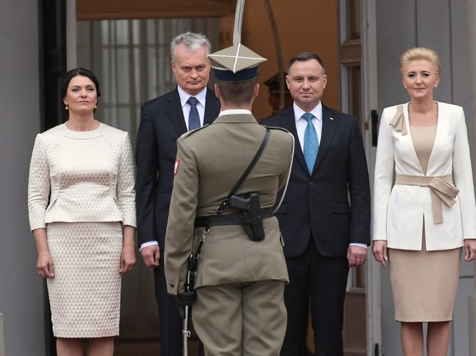Diana Nausediene i Gitanas Nauseda oraz Andrzej Duda i Agata Kornhauser-Duda