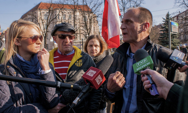 Kukiz traci poparcie: Hasło "zmiany" jest niewystarczające