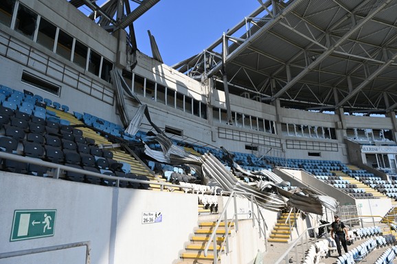 RUSI RAZORILI ČUVENI STADION U ODESI Ima povređenih: Uništen deo krova (VIDEO)