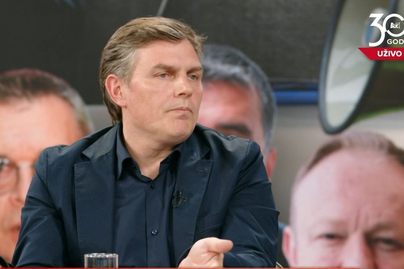 Lacmanović: Vučić razmišlja o tri termina za vanredne izbore