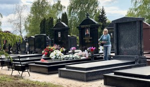 Suzana Jovanović na groblju