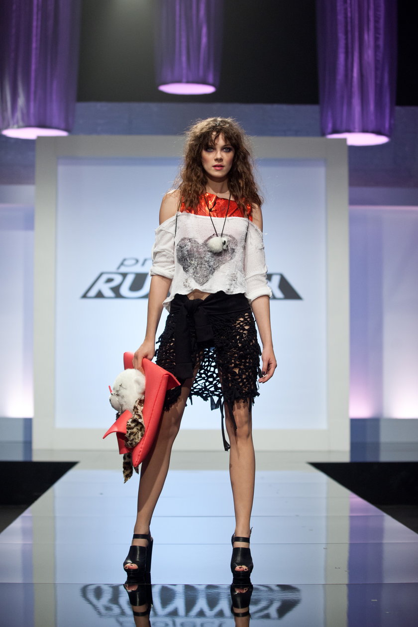 Anja Rubik w projekcie uczestnika Project Runway