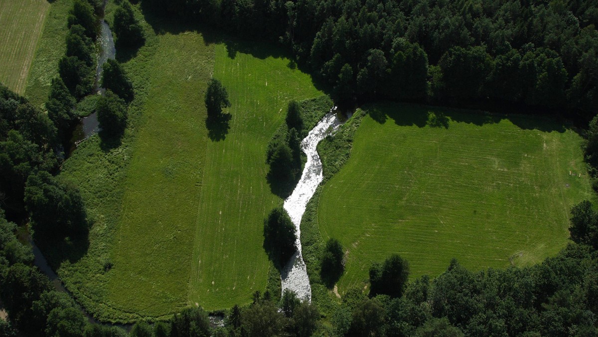 Kosztem 13 mln zł w Augustowie zostanie zmodernizowany miejski park oraz przybędzie ścieżek rowerowych, które zimą będą mogły być używane do biegów narciarskich - poinformowano PAP w Urzędzie Marszałkowskim w Białymstoku.