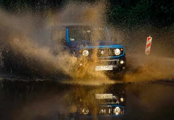 Im dalej od asfaltu, tym lepiej. Testujemy legendarne Suzuki Jimny