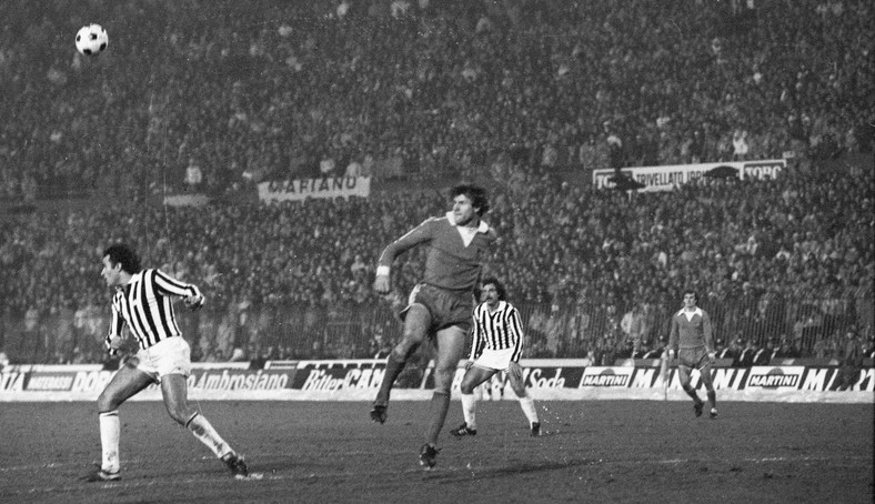 Włodzimierz Smolarek im Spiel von Widzew ódź gegen Juventus Turin im UEFA-Pokal-Rückspiel 1/16 (5. November 1978)