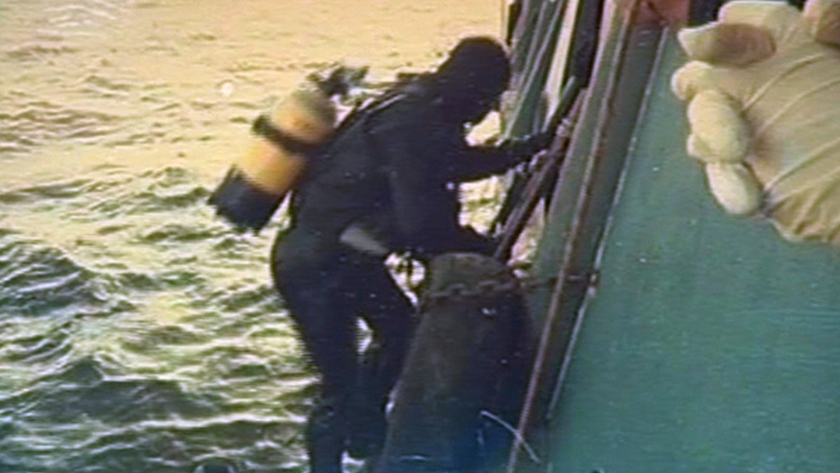 Nurkowie wydobyli do tej pory z rosyjskiego statku pasażerskiego "Bułgaria" 97 ciał - poinformowało rosyjskie Ministerstwo ds. Sytuacji Nadzwyczajnych. 79 osób uratowano w niedzielę, gdy statek zatonął na Wołdze w Tatarstanie.