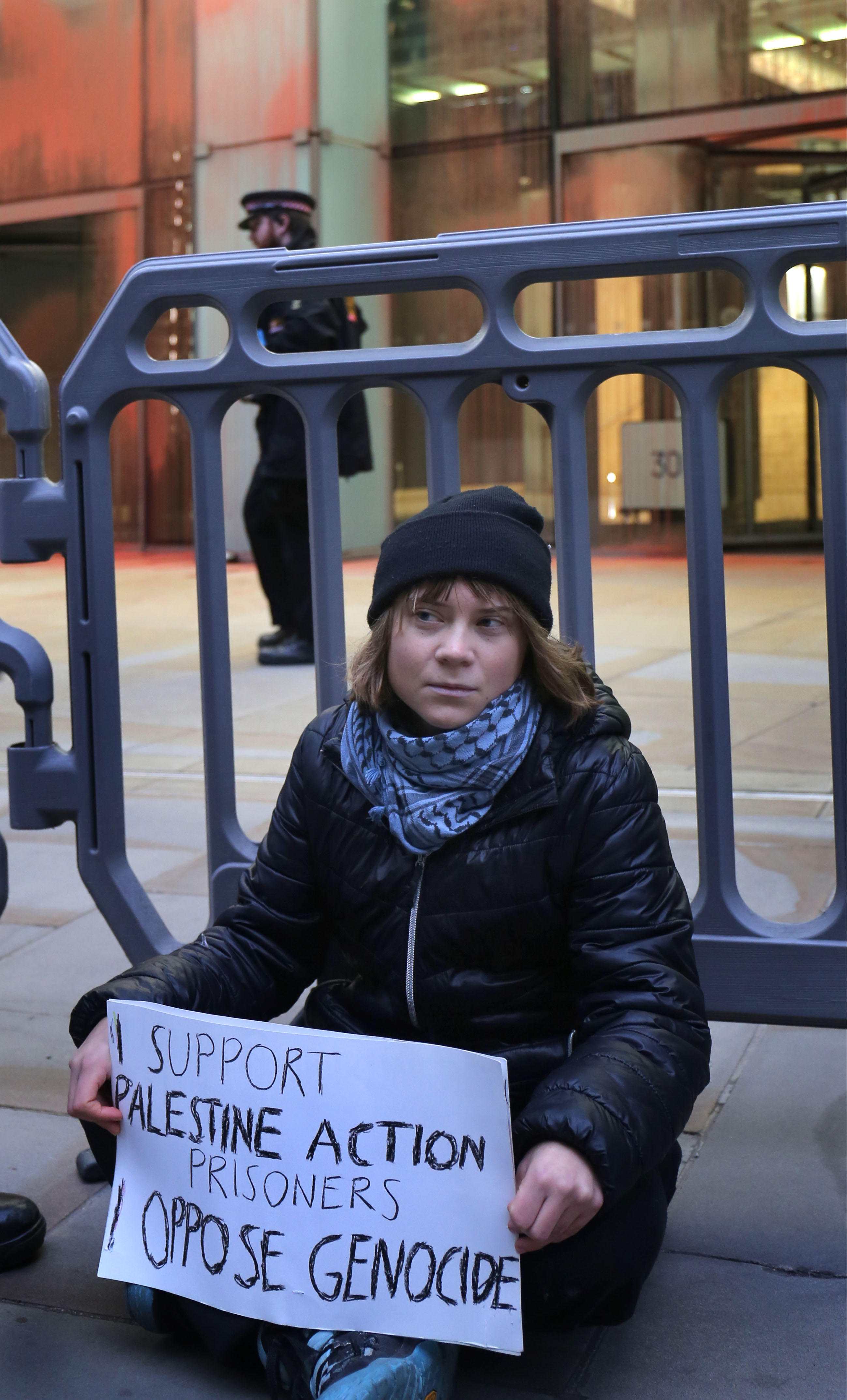 Greta Thunberg arrętée à Londres en vertu de la loi antiterroriste