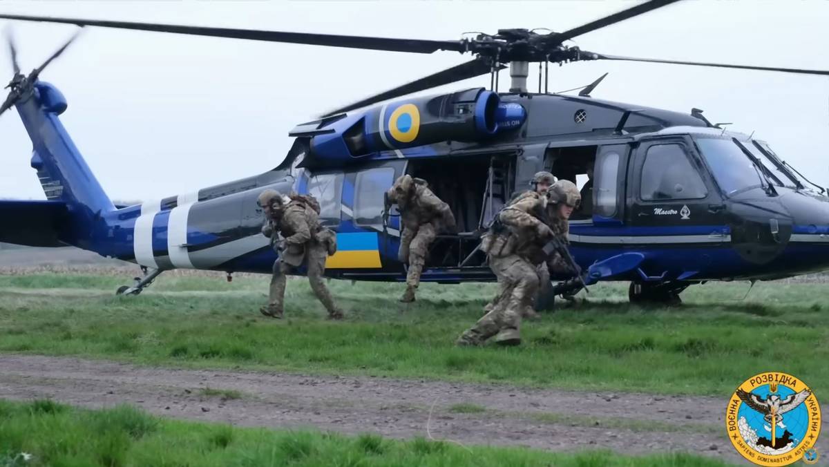 Śmigłowiec UH-60A Black Hawk w Ukraińskich barwach