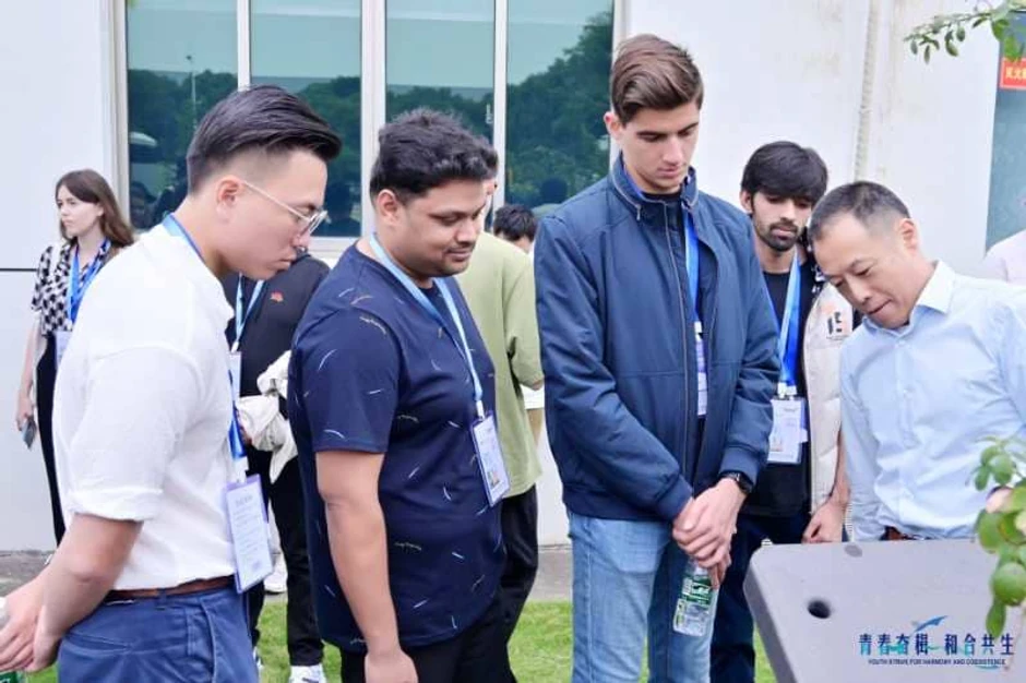 Strahinja na Svetskom takmičenju iz engleskog jezika u Kini