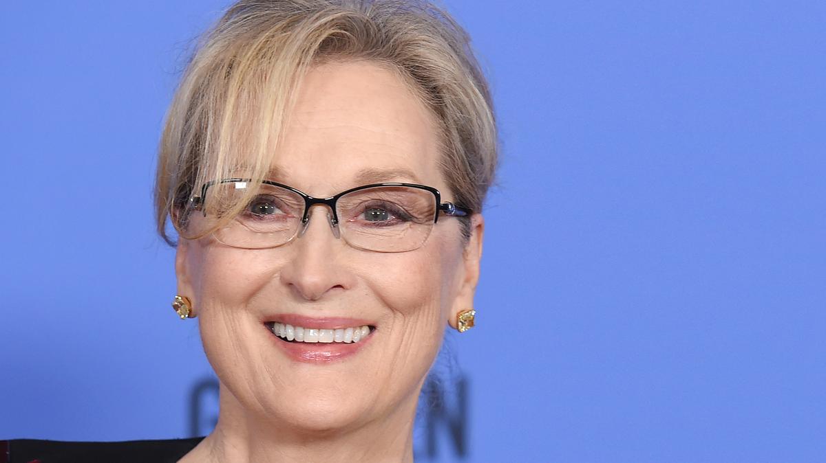 És akkor előjött 74 éves létére az őrületes szerelésben Meryl Streep, és  még most sem térünk magunkhoz - kiskegyed.hu