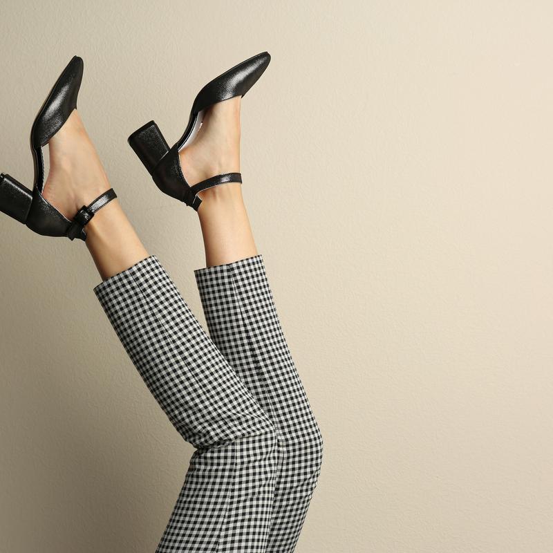 Buty na szczupłą łydkę – jakie modele wybrać, by podkreślić smukłe nogi?