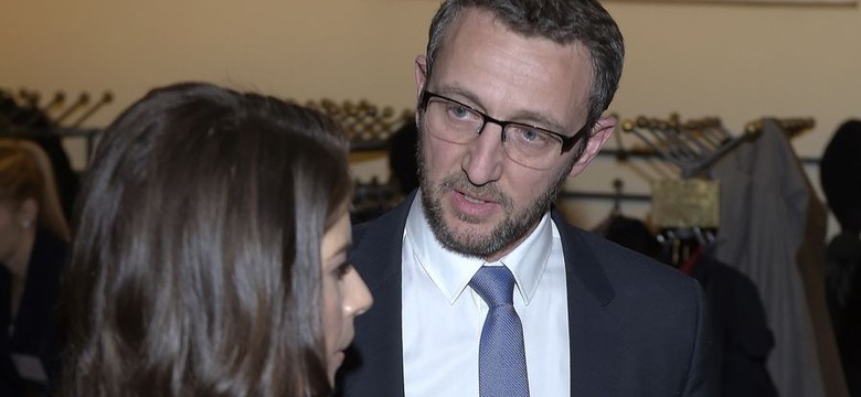 Śmigielski odpowiada Rosati i pokazuje kwoty, jakie jej przelawa