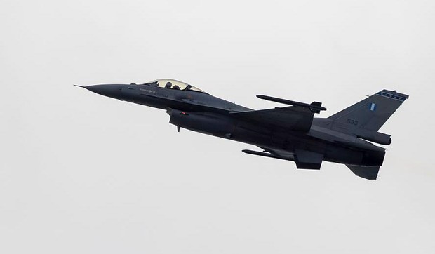 Lovac F-16 Ratnog vazduhoplovstva Grčke na fotografiji iz 2025. | Foto: Athanasios Gioumpasis/Getty Images