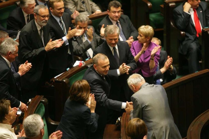 Tak jak się można było spodziewać, zgodnie z zapowiedziami - nowym Marszałkiem Sejmu został dotychczasowy szef klubu parlamentarnego PO - Grzegorz Schetyna