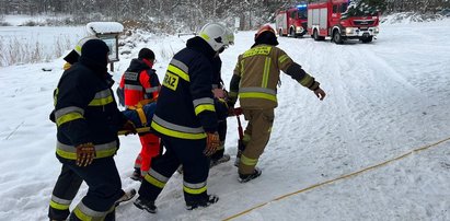 Wędkarz zrobił coś bezmyślnego. Na pomoc ruszyli strażacy. Liczyła się każda sekunda