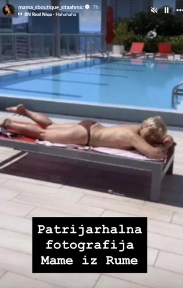 STANIJINA MAJKA, DRUGARICA ILI SESTRA? Slavica pozirala u minijaturnom bikiniju na plaži, žene da pozavide disciplini U SEDMOJ DECENIJI: "Ako budem u tim godinama izgledala kao ona..." (FOTO)