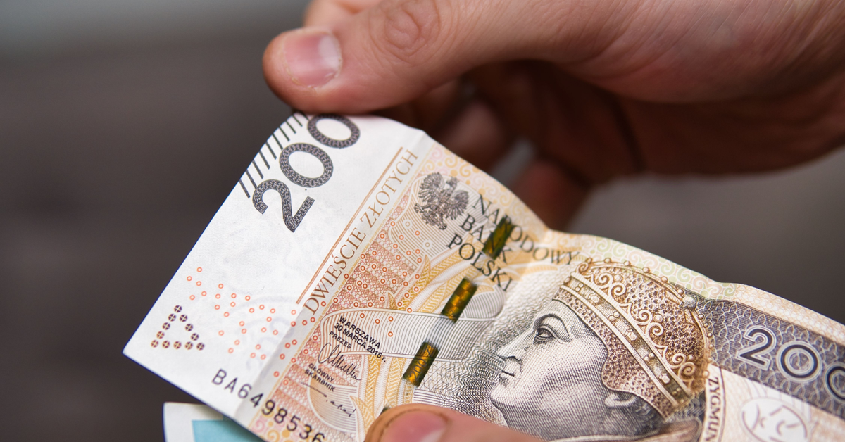 Dostajesz przelewy od obcej osoby? Uważaj na limit 5733 zł, by uniknąć problemów ze skarbówką