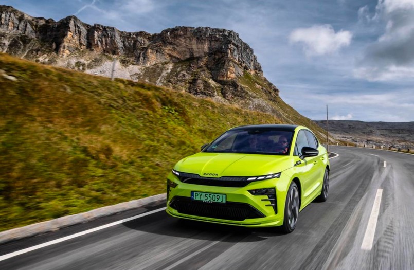 Samochodem elektrycznym w Alpach