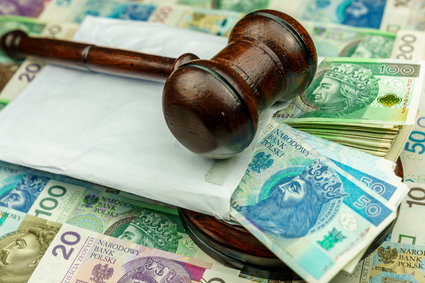 Wzięli pożyczkę na 6 tys. zł, a same opłaty dodatkowe okazały się większe. Jest decyzja sądu