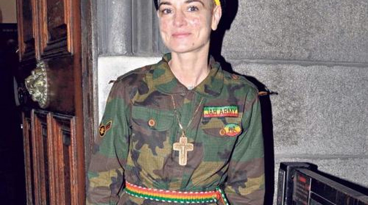 Harci díszbe öltözött Sinead O'Connor