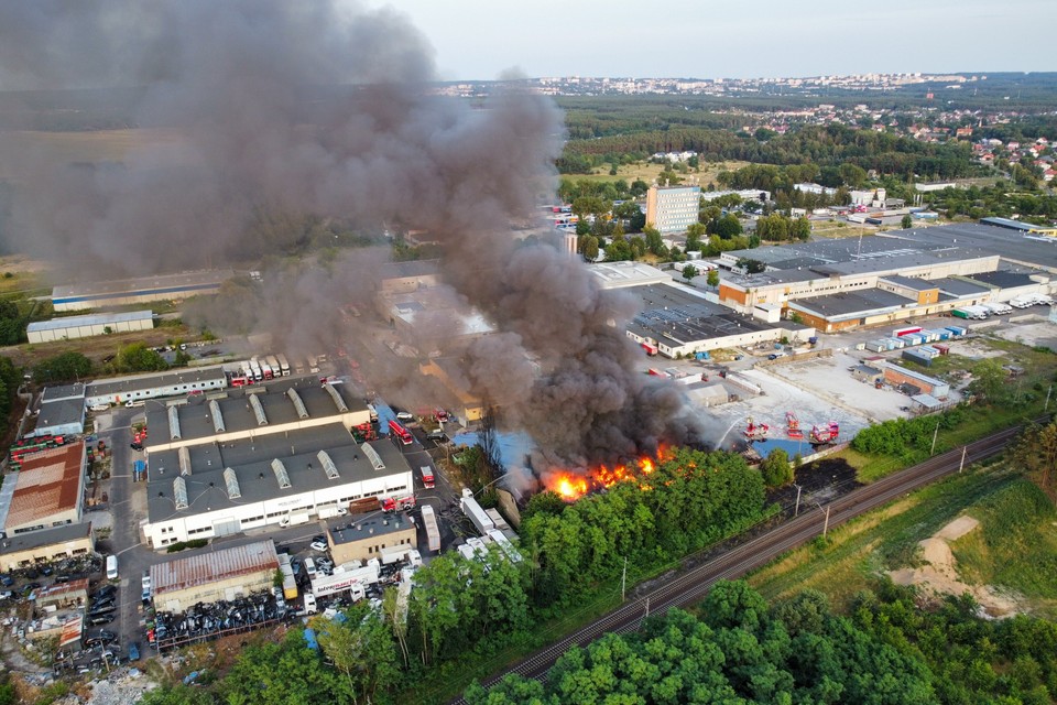 Pożar hali z niebezpiecznymi odpadami w Zielonej Górze