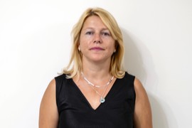 Goca je divna vaspitačica iz Beograda, a nakon naše TRANSFORMACIJE i  LEPOTICA BEZ PREMCA: Frizura je skockana do perfekcije, a stomačić se više ne vidi