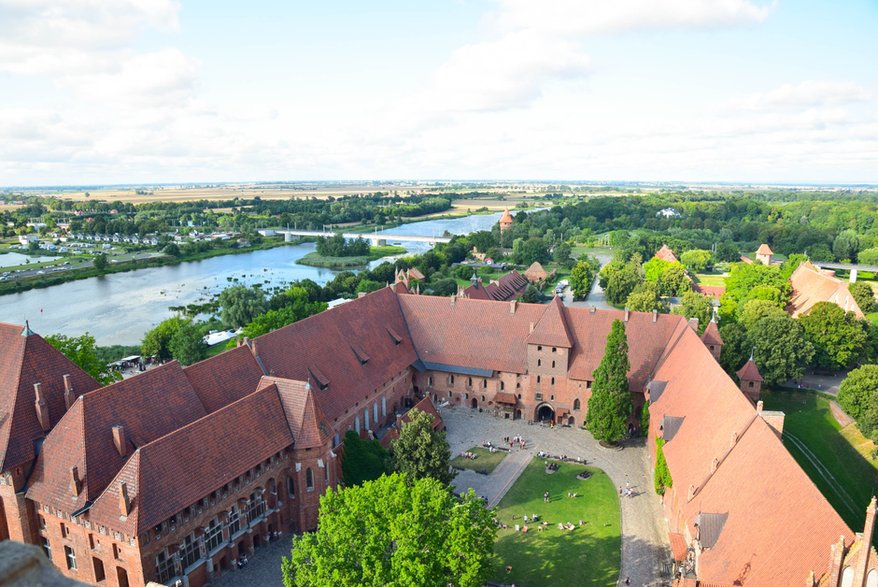 Widok z Wieży Zamkowej na okolicę