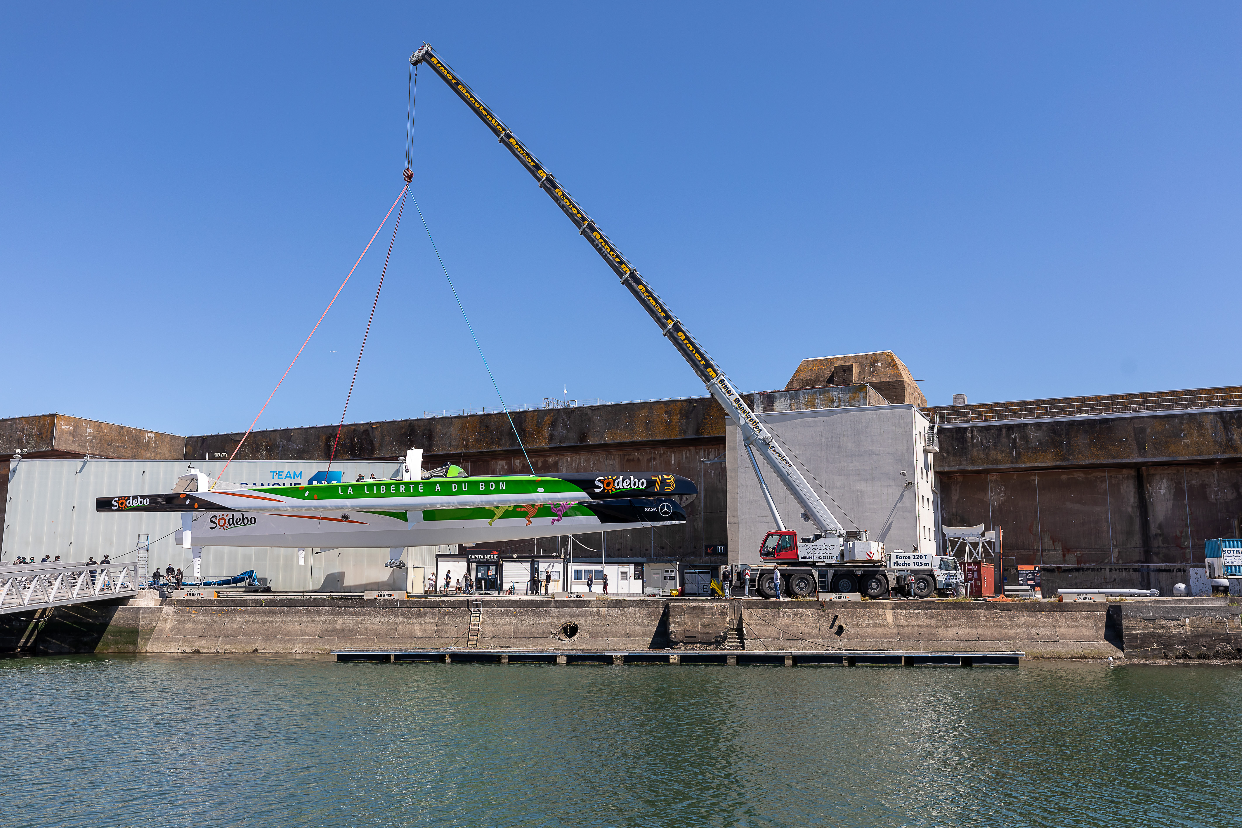 Trophée Jules Verne : Coville en tęte, mais une tempęte menace le record