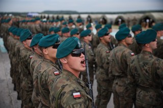 Te osoby jako pierwsze dostaną wezwanie do wojska w razie wojny. Sprawdź, czy jesteś w grupie ryzyka