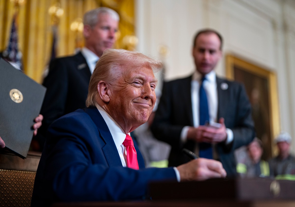 Prezydent USA Donald Trump wydał dekret o "ożywieniu pięknego i czystego przemysłu węglowego"