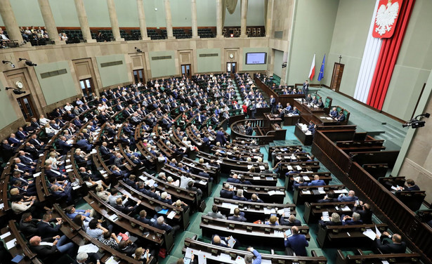 PiS za projektem uchylającym obowiązek transmisji z lokali wyborczych