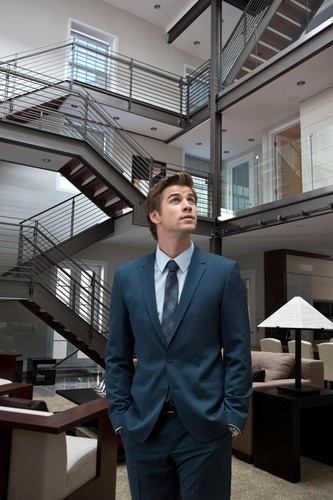 Liam Hemsworth w filmie 'Paranoja'