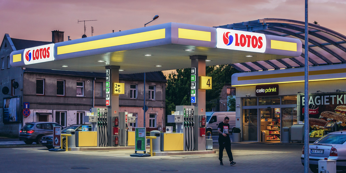 Grupa Lotos to koncern naftowy z siedzibą w Gdańsku. Jest w trakcie fuzji z PKN Orlen. 