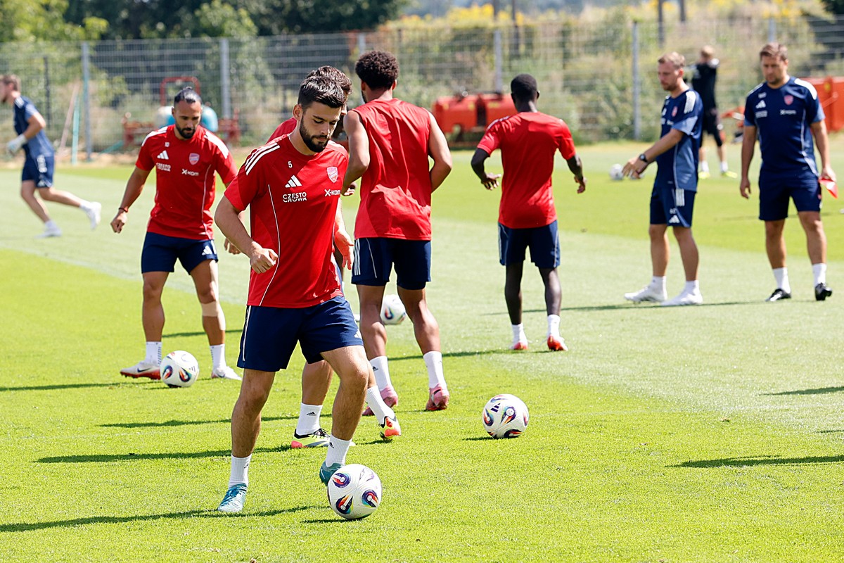 Legia, Raków i Jagiellonia grają o być, albo nie być w fazie ligowej europejskich pucharów