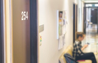 W wakacje problemy psychologiczne nie mają wolnego. Samorządowcy apelują o zmianę w przepisach