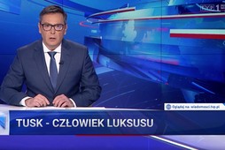 Wiadomości TVP poświęciły butom Donalda Tuska materiał w głównym wydaniu