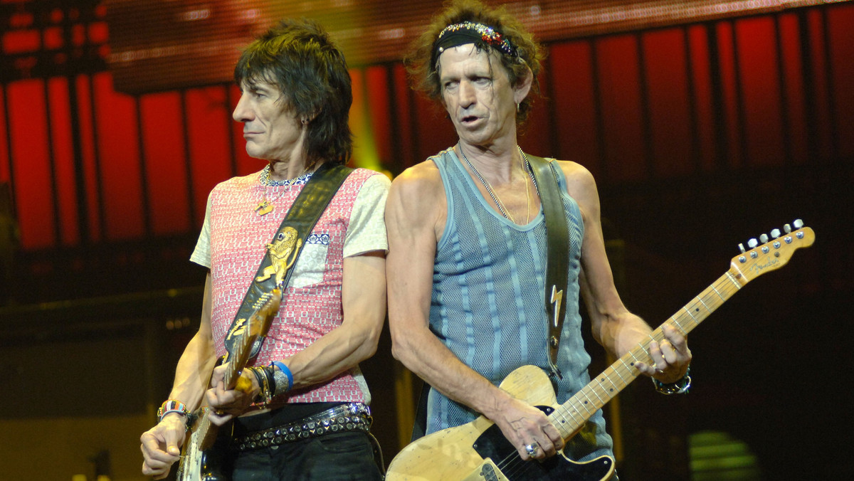 Gitarzysta The Rolling Stones Ronnie Wood odebrał wyniki badań, które nie wykazały nawrotu nowotworu płuc. W zeszłym roku 70-letni muzyk poddał się operacji.