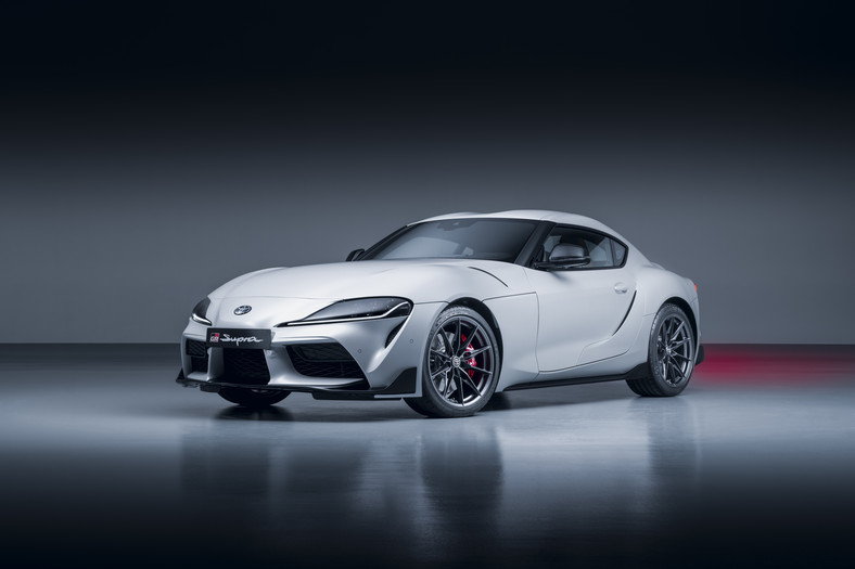 Toyota GR Supra z manualną skrzynią biegów