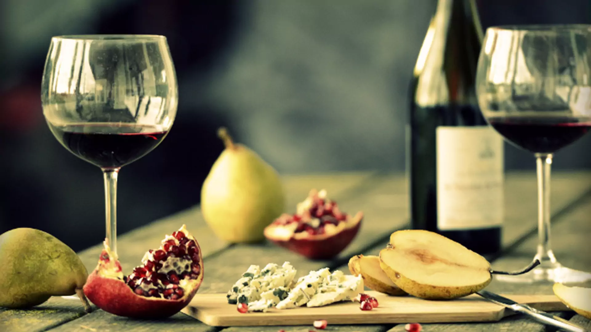 Jakie wino dobrać do potrawy? Podstawowy przewodnik, dzięki któremu zabłyśniesz w towarzystwie (infografika)
