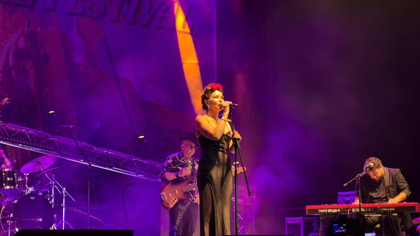 The Amy Winehouse band na Nišvilu