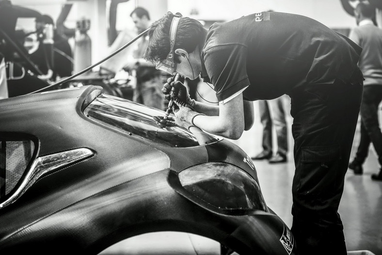 Peugeot 208 T16 Pikes Peak na zdjęciach