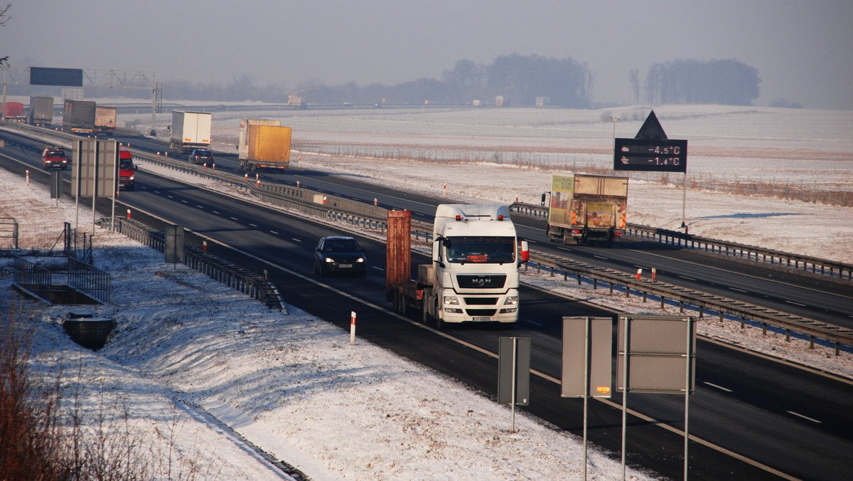 10 mln rocznie – tyle będzie kosztować utrzymanie opolskiej autostrady A4. Właśnie rozstrzygnięto przetarg, który wygrała firma ZABERD z Wrocławia.