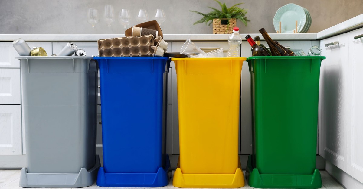 Gdzie wyrzucić karton po mleku w 2026? Polacy wciąż popełniają ten sam błąd