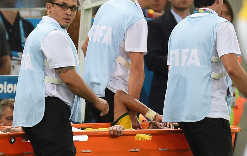 Neymar nie zagra już na mundialu. Poważna kontuzja po brutalnym faulu